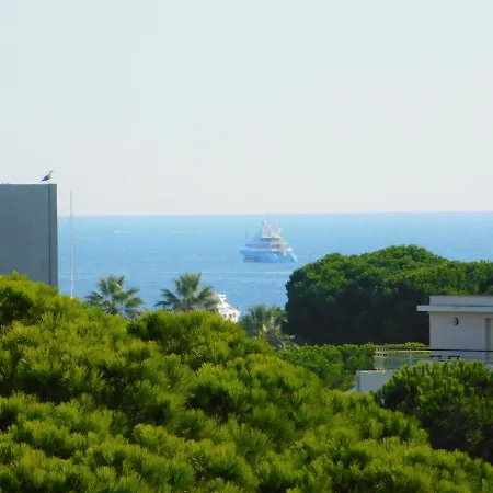 Splendide Les Lauriers Renove 2021, Vue Mer Et Parking Antibes